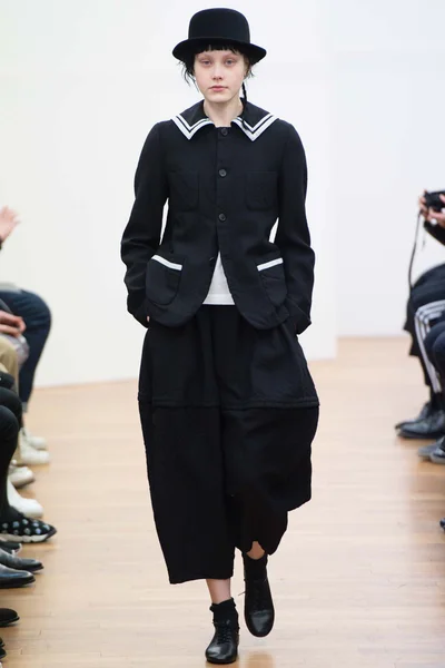 Look 1